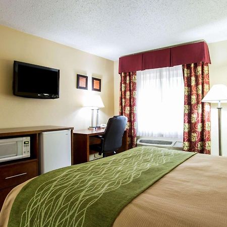 Comfort Inn Columbia-Bush River מראה חיצוני תמונה
