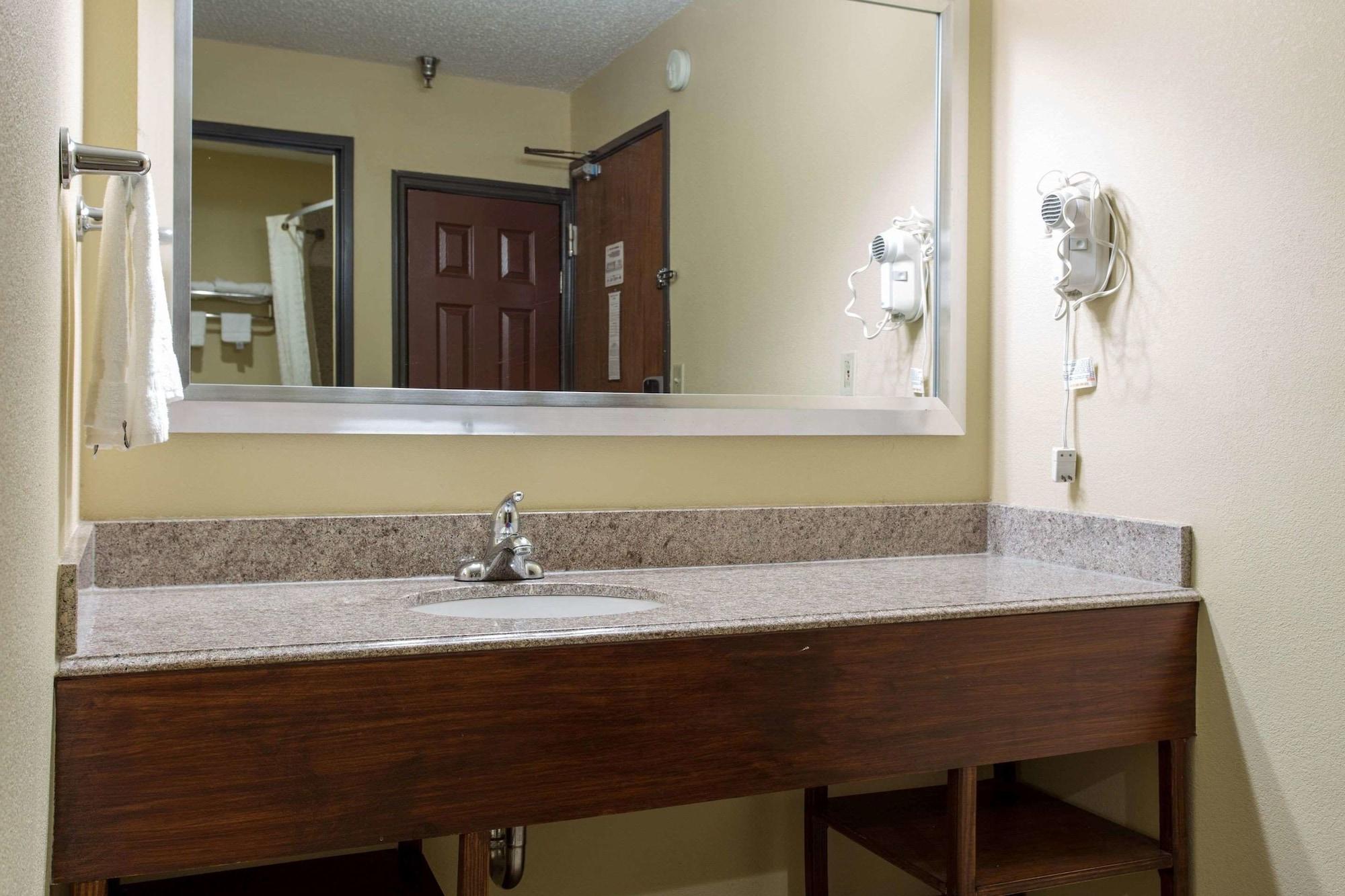 Comfort Inn Columbia-Bush River מראה חיצוני תמונה