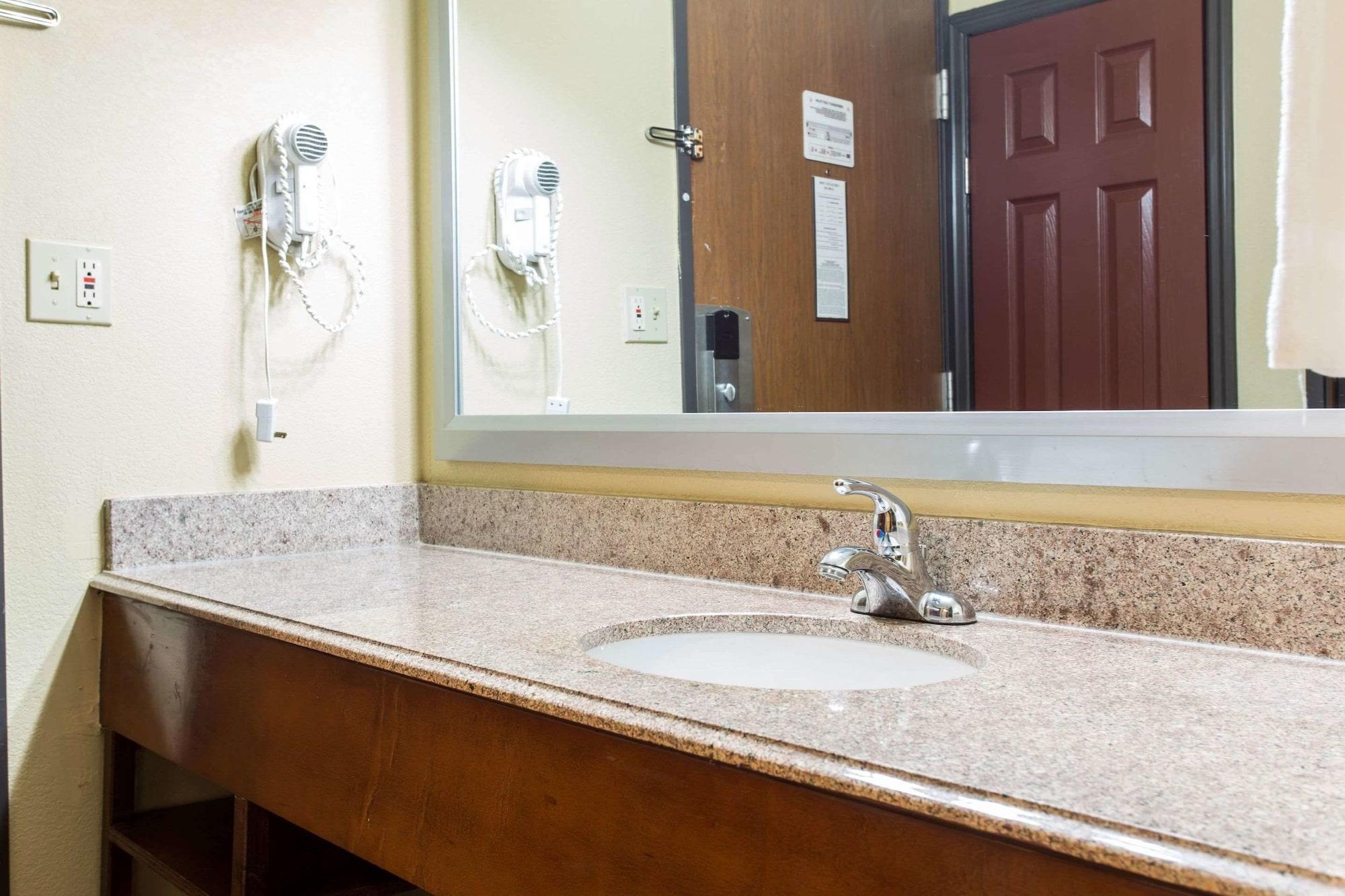 Comfort Inn Columbia-Bush River מראה חיצוני תמונה