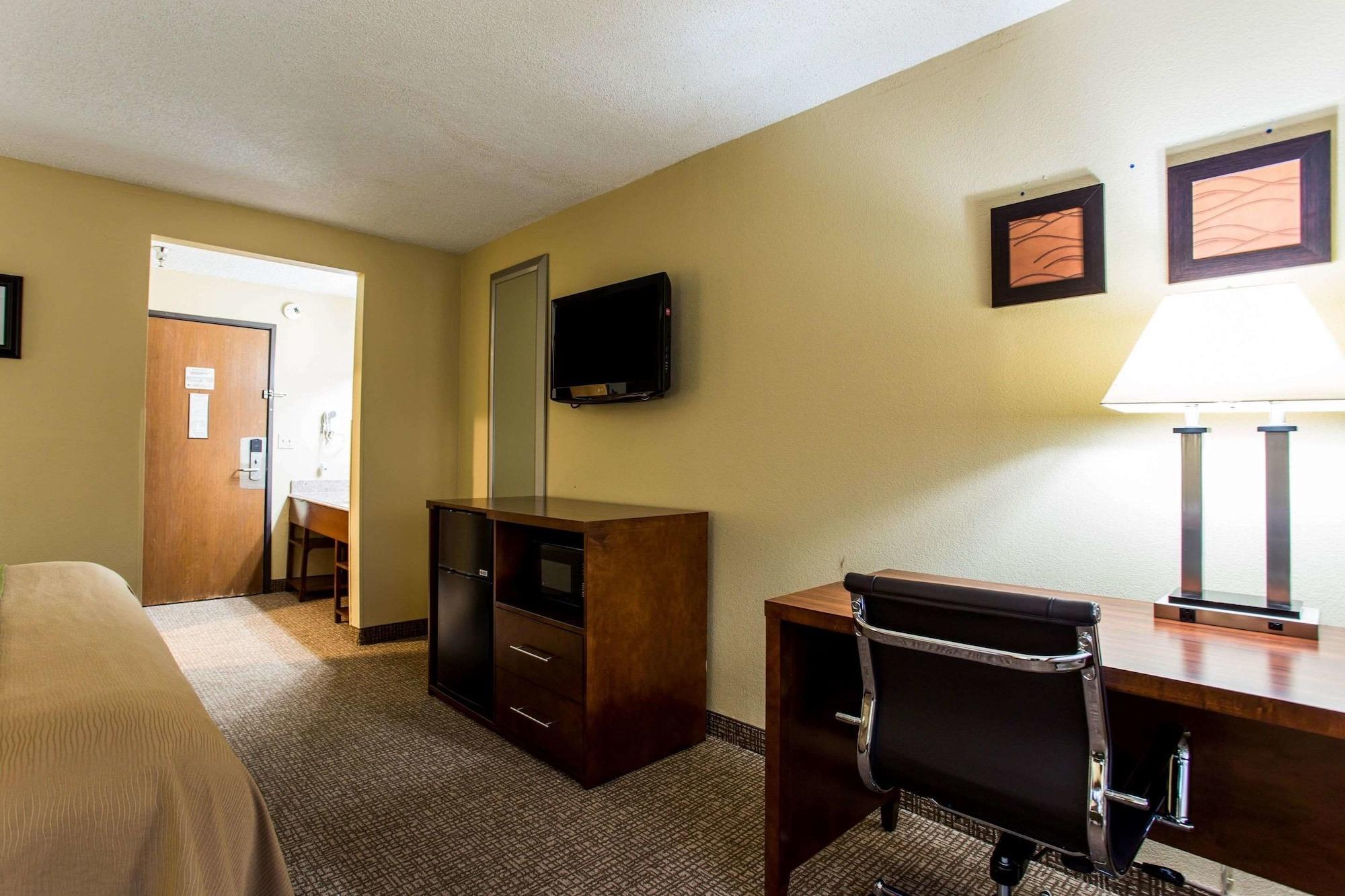 Comfort Inn Columbia-Bush River מראה חיצוני תמונה